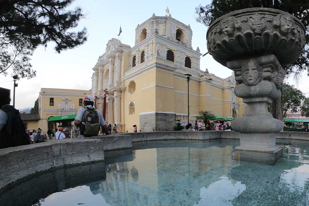 Antigua-Guatemala-Churches-and-Religious-Sites