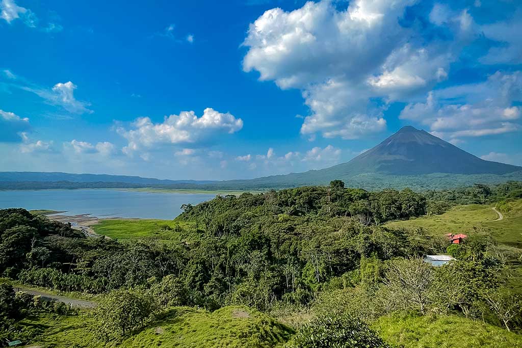 Costa-Rica-on-a-Budget