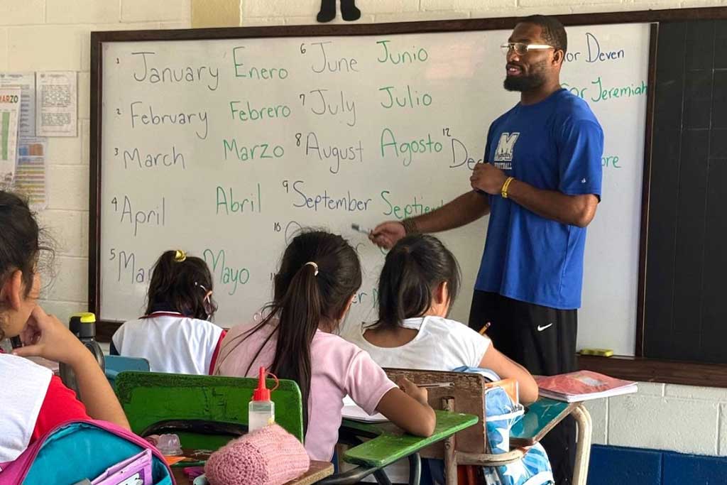 Jeremiah-Volunteer-Teaching-English-Guatemala