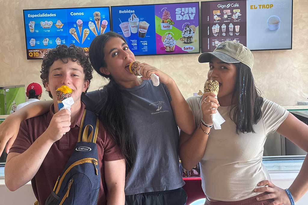 making-friends-during-spanish-immersion-in-guatemala