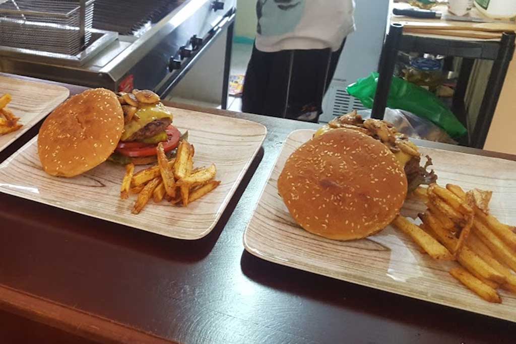 santa-plancha-manuel-antonio