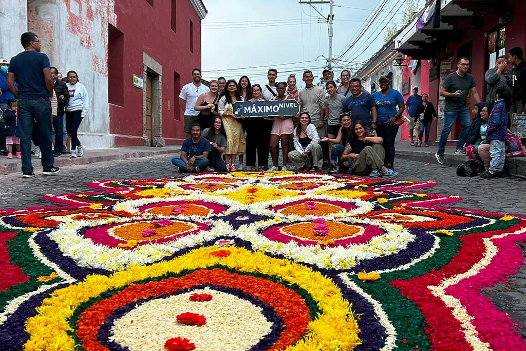 semana-santa-alfombras-antigua-guatemala