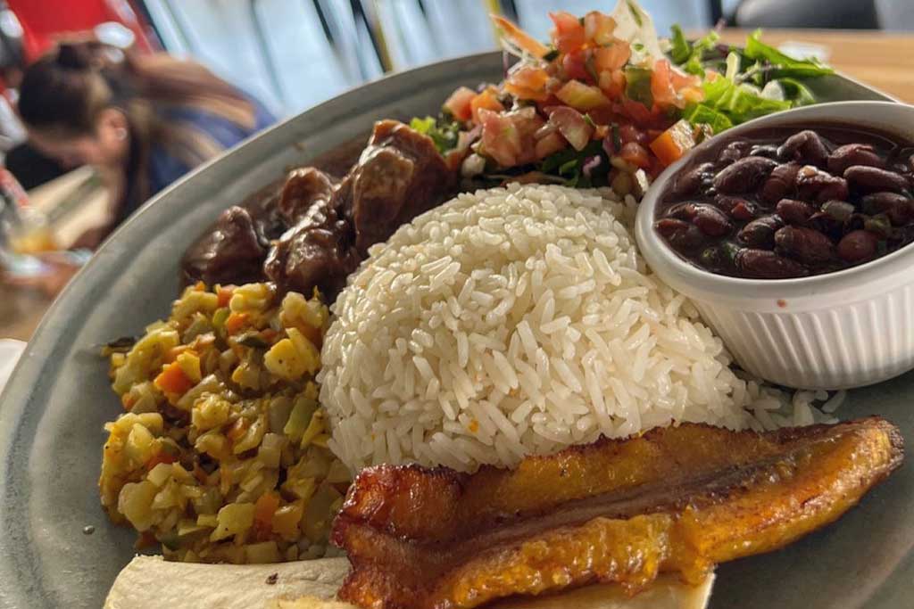 soda-sanchez-manuel-antonio