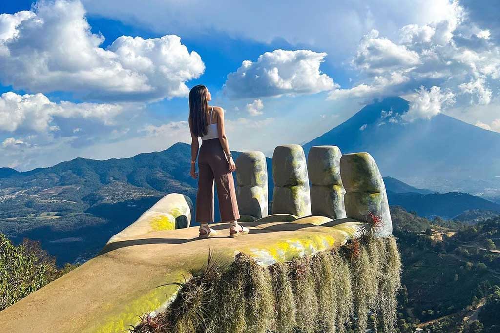 solo-female-travel-antigua-guatemala-shannanberzack
