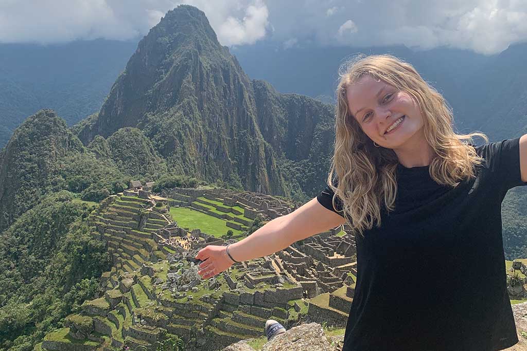 solo-travel-rose-machu-picchu
