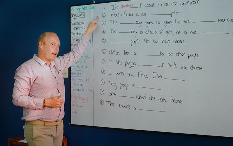 tefl-trainer-careers TEFL Trainer Position Maximo Nivel
