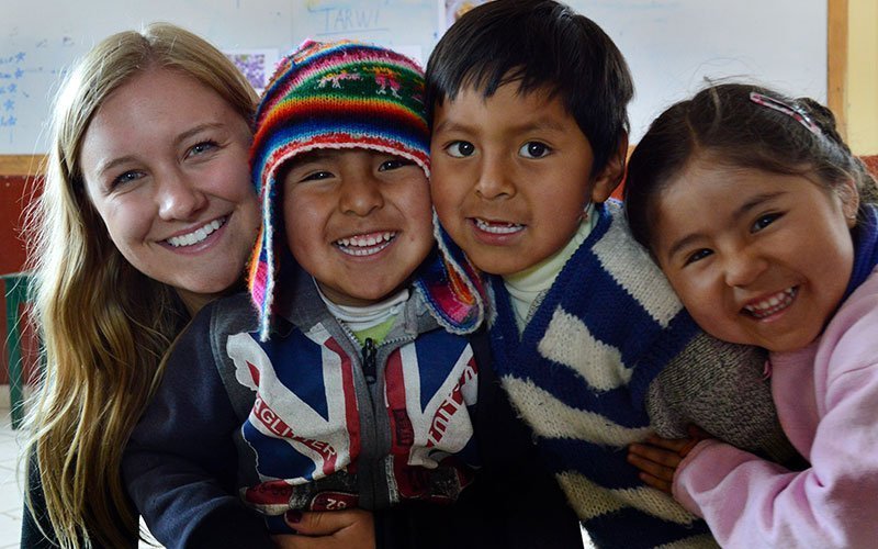 Volunteer Working with Kids in Peru