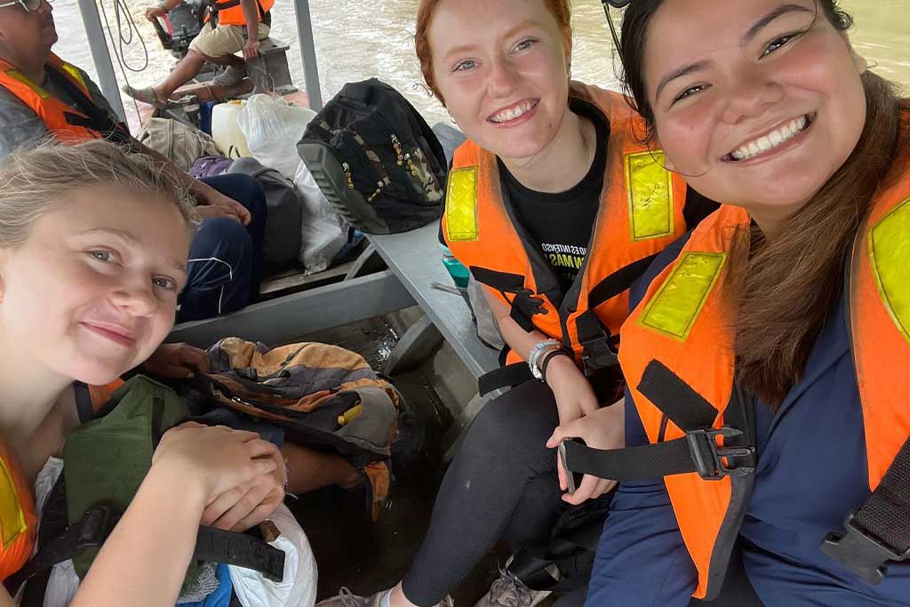 volunteering-madre-de-dios-peru