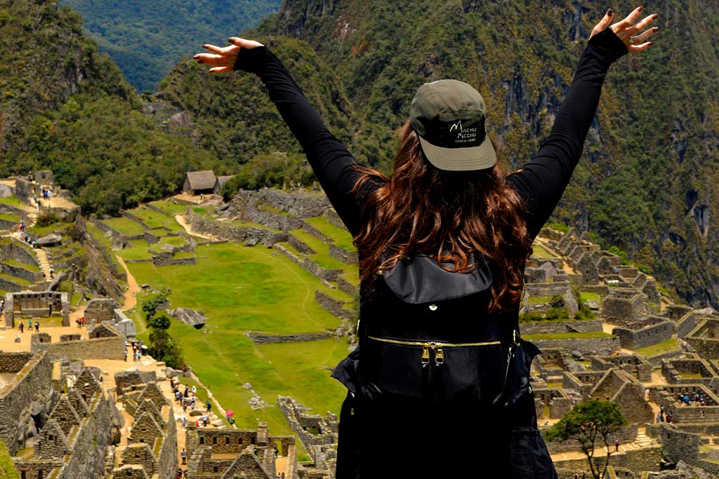 Why-English-Teaching-is-the-Ultimate-Career-for-Digital-Nomads-and-Expats